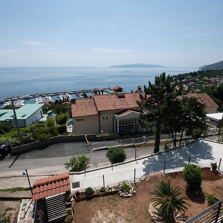 Apartman Rubinic Ičići Екстериор снимка